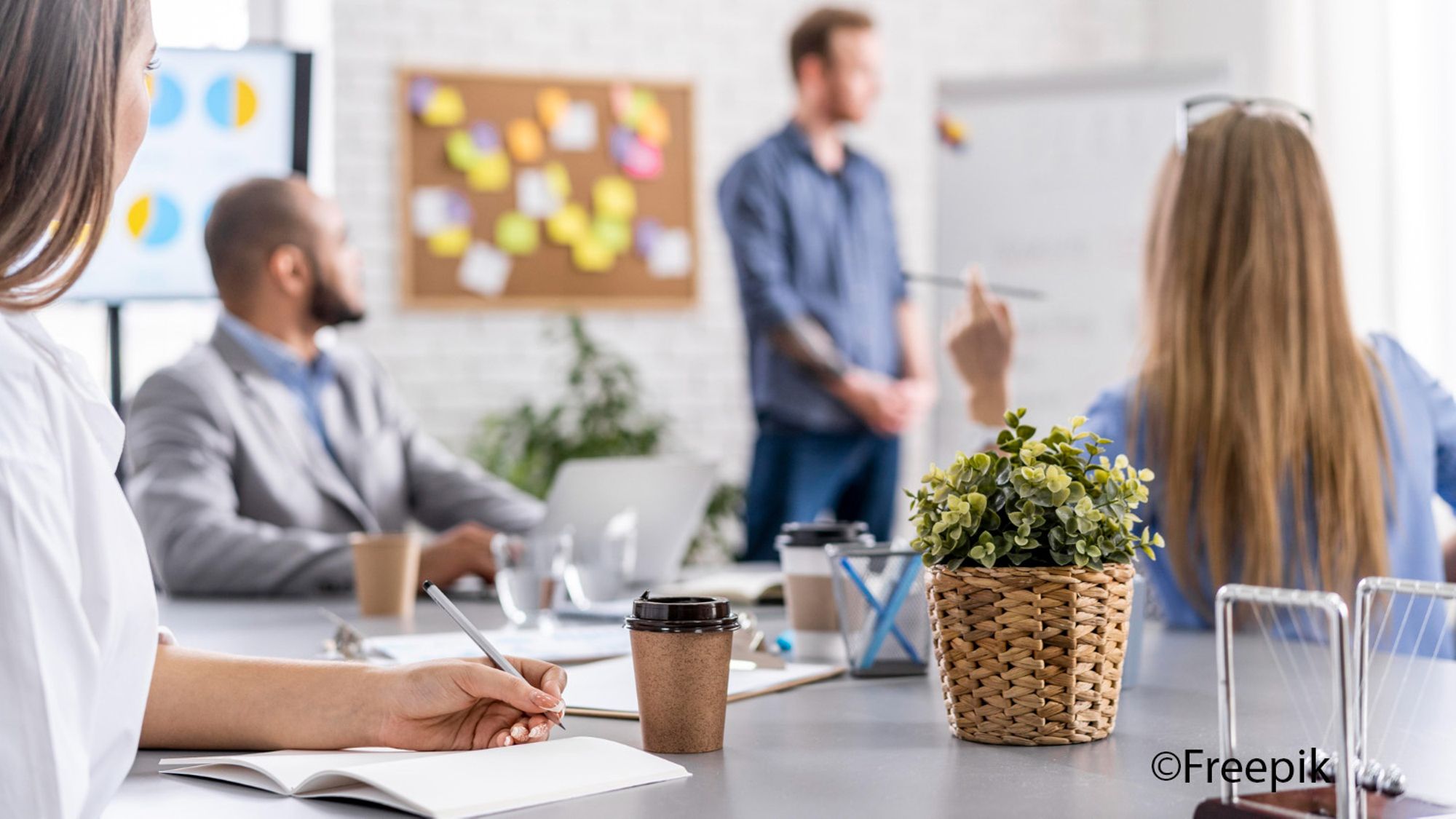 Nouveau guide ministériel : prévenir et lutter contre le sexisme et le harcèlement sexuel au travail